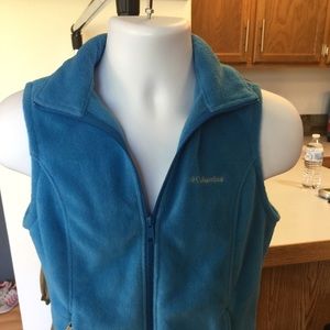 Ladies Columbia Vest size small soft blue